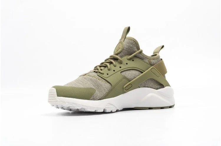 Krossovki-Nike-Air-Huarache-Run-Ultra-Prm-Trooper-2