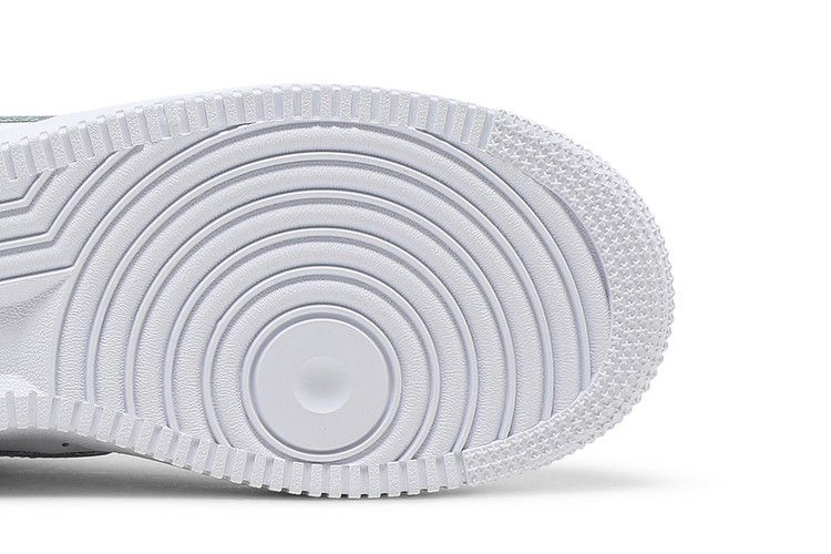 Кроссовки Nike Air Force 1 LE GS 'Triple White'