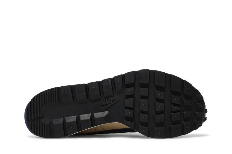 Krossovki-sacai-x-Nike-VaporWaffle-Sesame-Blue-Void-3