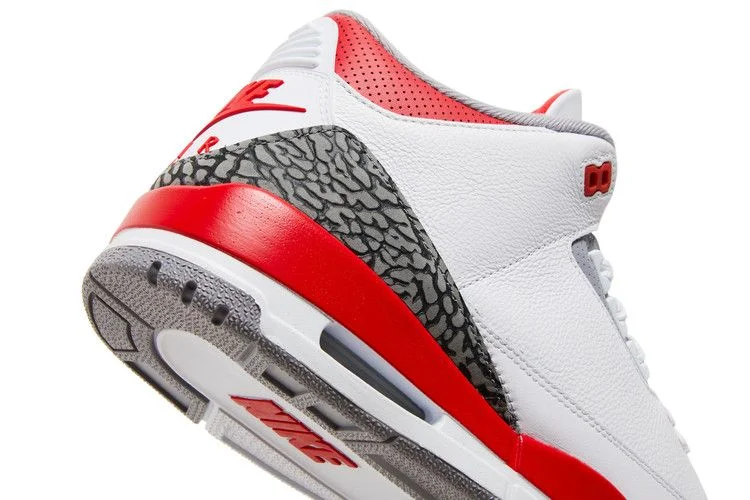 Krossovki-Air-Jordan-3-Retro-Fire-Red-2022-9
