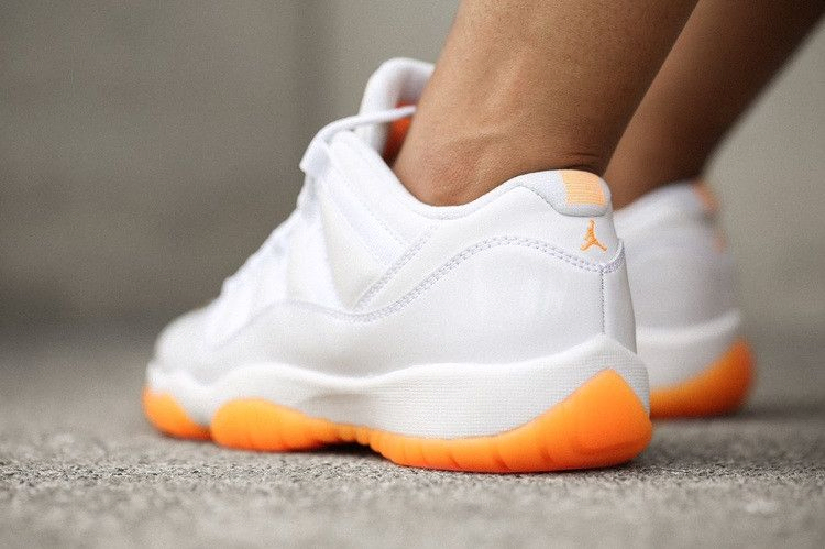 Кроссовки Wmns Air Jordan 11 Retro Low 'Citrus' 2001