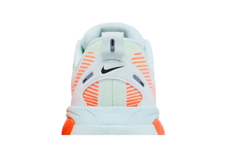 Кроссовки Nike Vomero 18 'Barely Green Hyper Crimson'