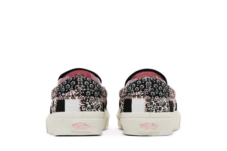 classic-slip-on-patchwork-floral-vn0a33tb9fy_05