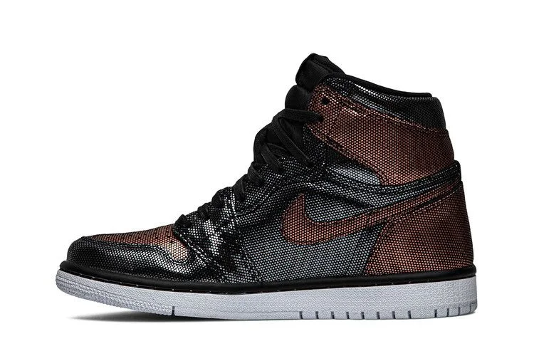 Кроссовки Wmns Air Jordan 1 Retro High OG 'Fearless'