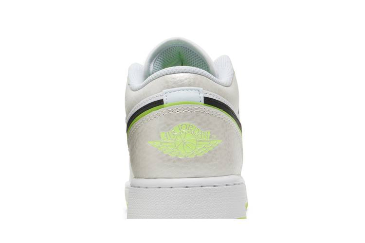 Кроссовки Air Jordan 1 Low SE GS 'Warped Swoosh'