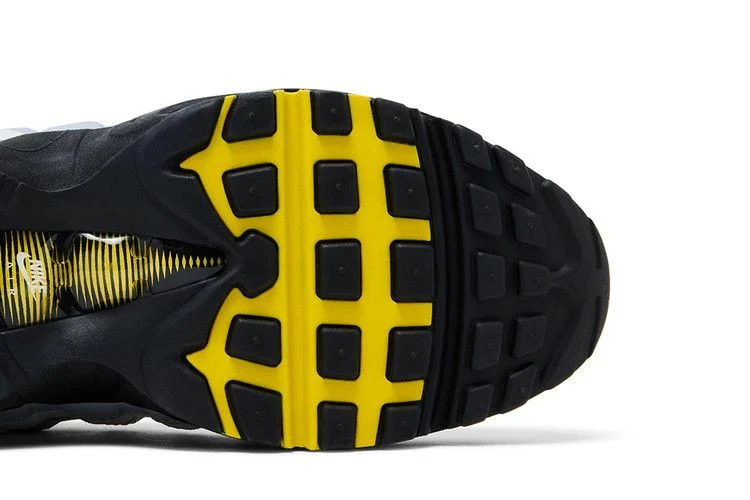 Krossovki-Nike-Air-Max-95-Essential-Tour-Yellow-4