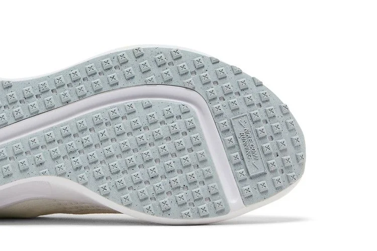 Кроссовки Nike Wmns Interact Run 'White Metallic Silver'