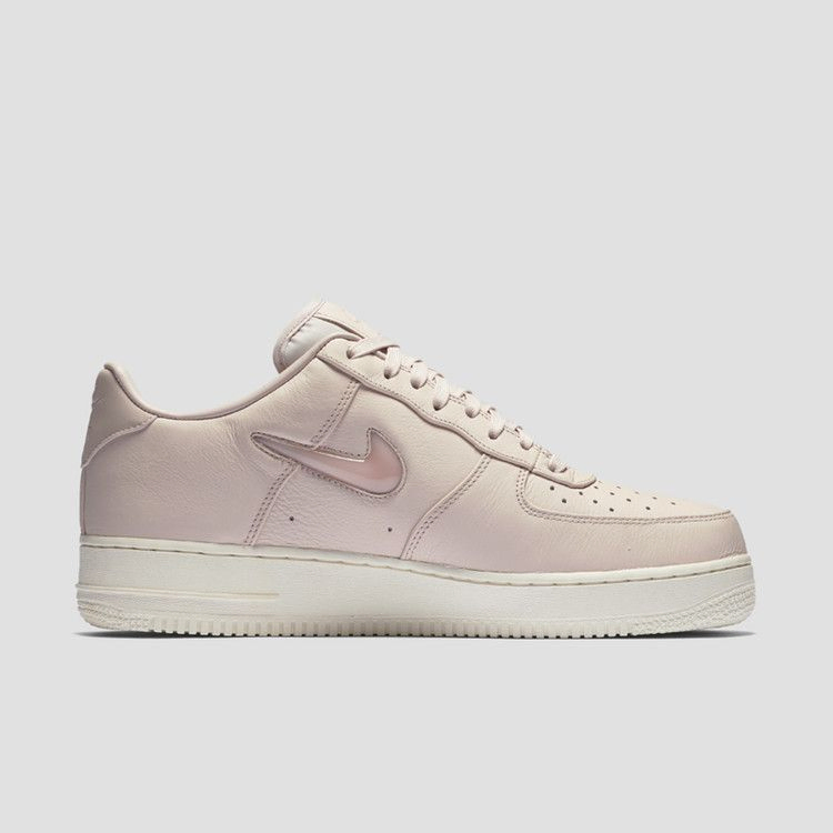 Кроссовки Nike Air Force 1 Low PRM 'Jewel'