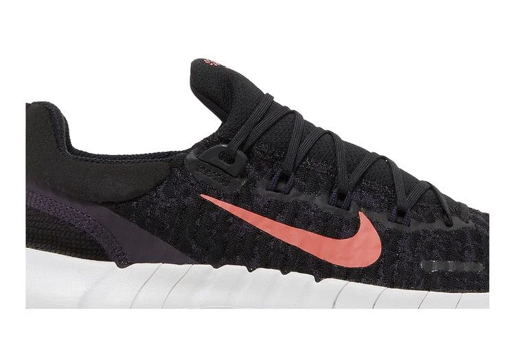 Krossovki-Nike-Wmns-Free-Run-5.0-Black-Magic-Ember-1