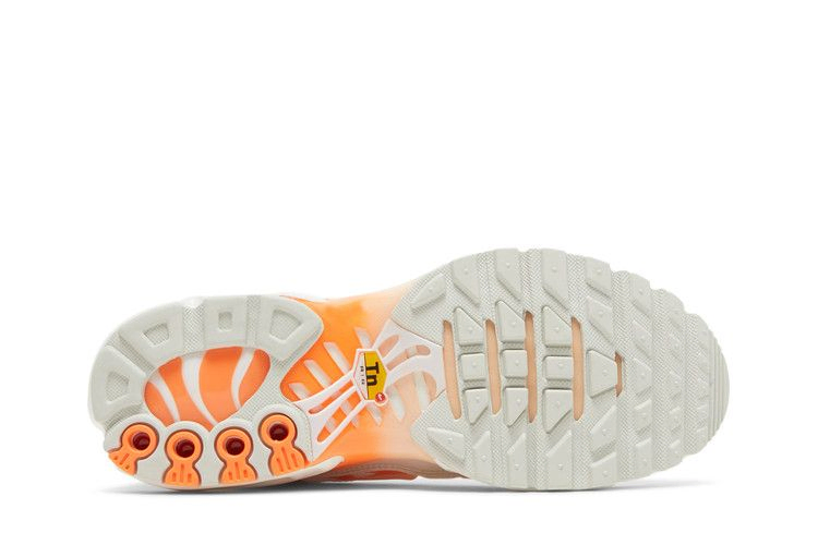 Кроссовки Nike Wmns Air Max Plus 'White Atomic Orange'