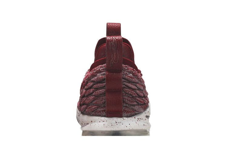 Кроссовки Nike LeBron 15 Low 'Team Red'