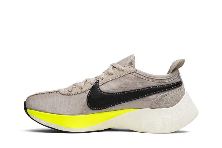 Кроссовки Nike Moon Racer 'String'