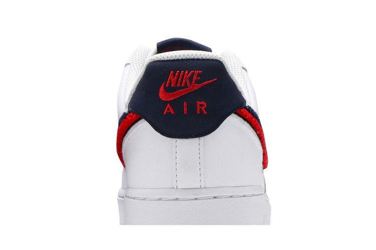 Кроссовки Nike Air Force 1 07 LV8 'Chenille Swoosh'