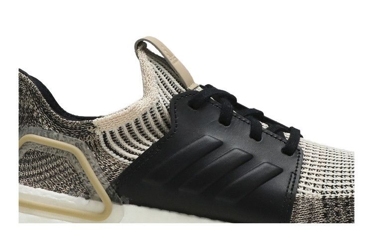 Кроссовки adidas UltraBoost 19 'Linen Core Black'