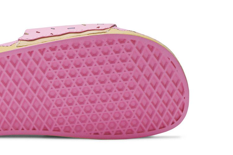 Кроссовки Vans The Simpsons x Slide-On 'Pink D'ohnut'