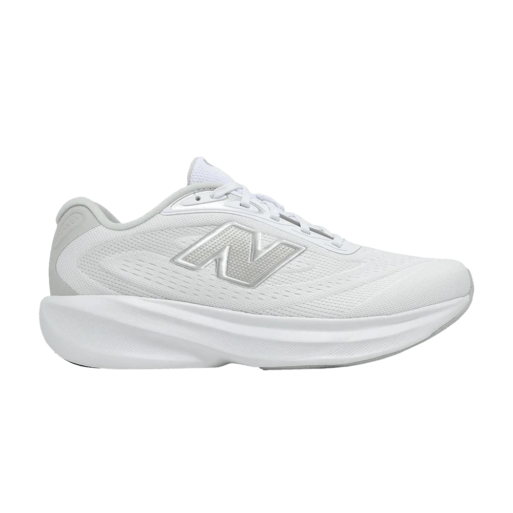 Krossovki-New-Balance-Wmns-Fresh-Foam-680-V9-D-Wide-White-Silver