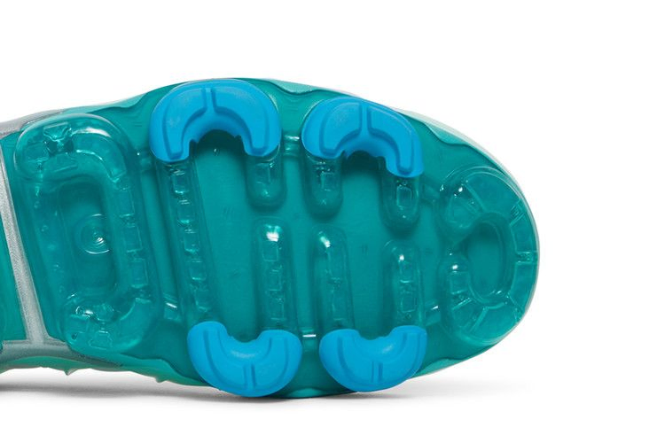 air-vapormax-plus-since-1972-dq7645-100_04