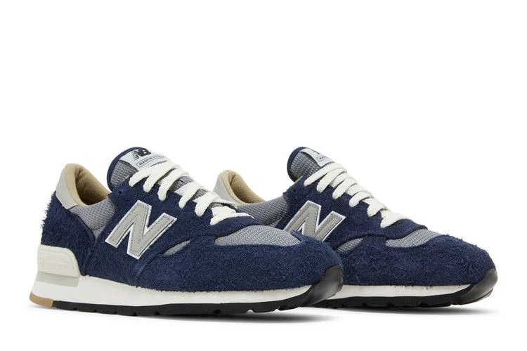 Krossovki-Carhartt-WIP-x-New-Balance-990v1-Made-in-USA-Sculpture-Center-7