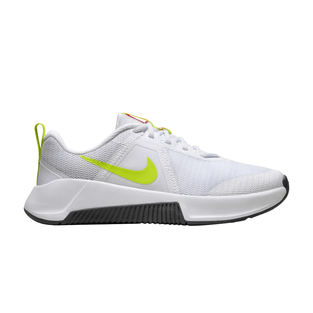 Кроссовки Nike Wmns MC Trainer 3 'White Cyber'