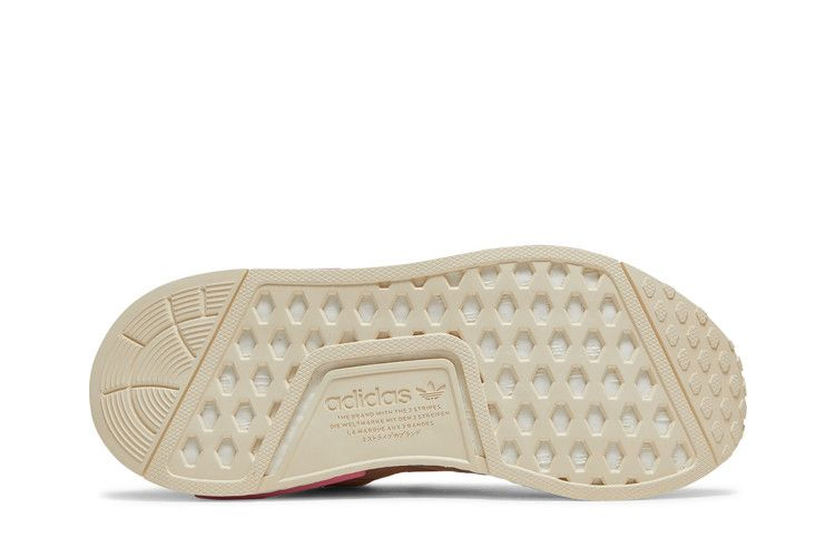 wmns-nmd_r1-wonder-white-halo-blush-gz7998_03