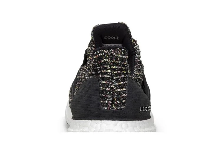 Кроссовки adidas UltraBoost 4.0 'Black Carbon'