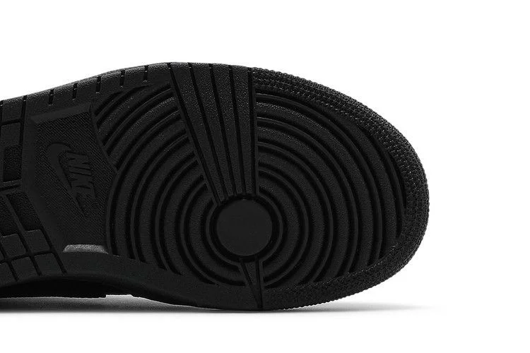Кроссовки Wmns Air Jordan 1 Mid 'Black Snakeskin'