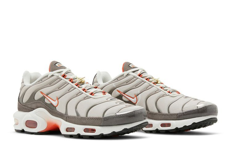 air-max-plus-first-use-db0681-200_07