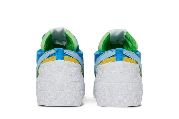 Кроссовки KAWS x sacai x Nike Blazer Low 'Neptune Blue'