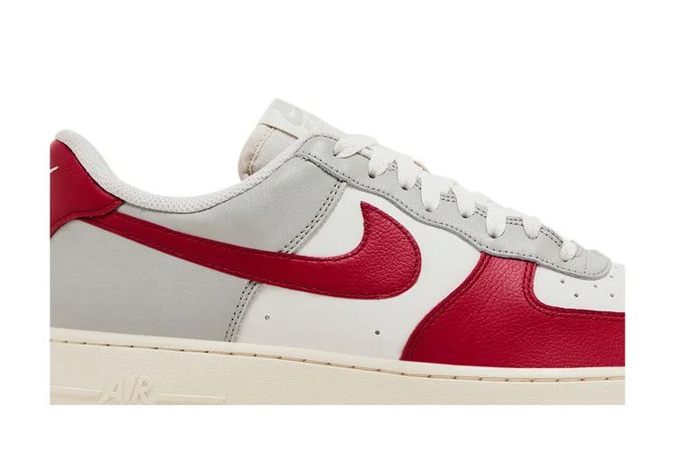 Кроссовки Nike Air Force 1 '07 LV8 'Gym Red Toe'