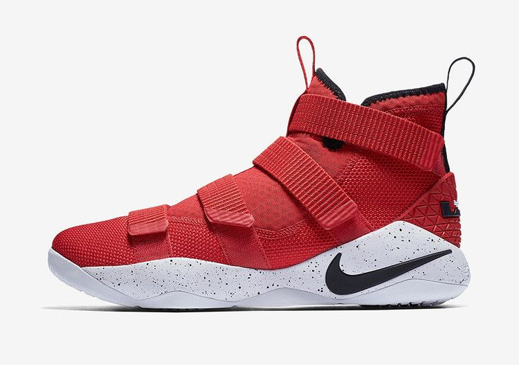 lebron-soldier-11-university-red-897644-601_02