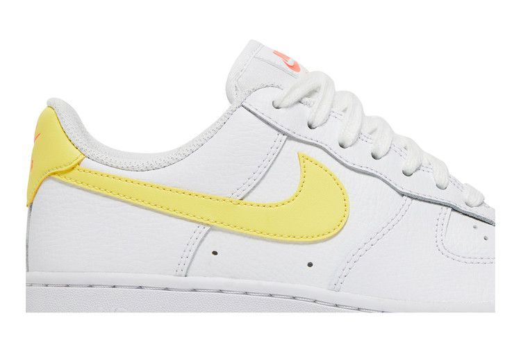 Кроссовки Nike Wmns Air Force 1 '07 'White Light Citron'