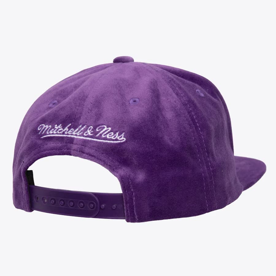 Бейсболка Mitchell & Ness Purple Los Angeles Lakers Velour Snapback Hat