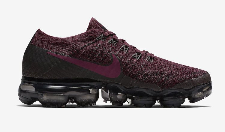 wmns-air-vapormax-berry-purple-849557-605_02