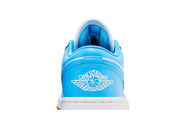 Кроссовки Wmns Air Jordan 1 Low 'Dark Powder Blue Gum'