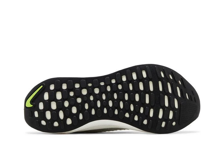 Krossovki-Nike-ReactX-Infinity-Run-Flyknit-4-Wake-Up-Pack-3