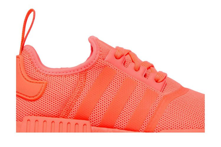 wmns-nmd_r1-signal-coral-fx0827_01