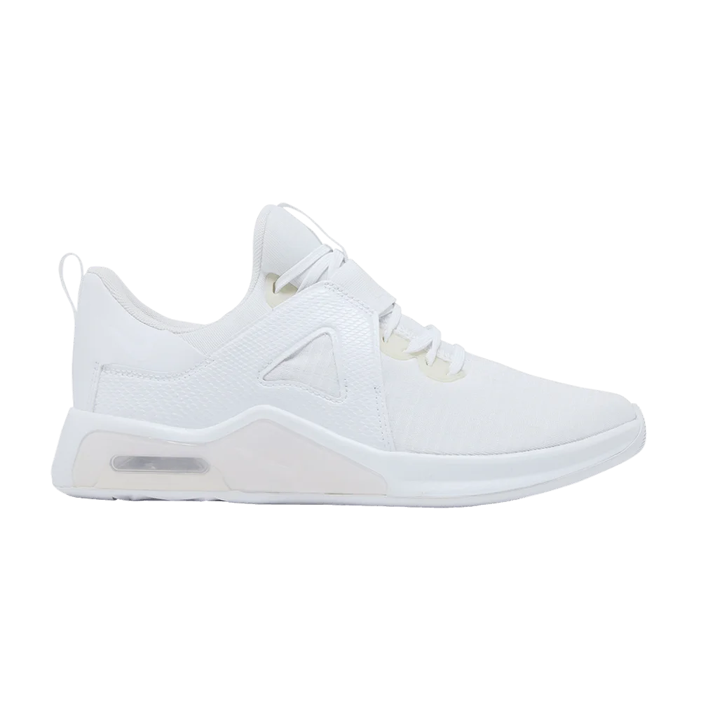 Krossovki-Nike-Wmns-Air-Max-Bella-TR5-Triple-White
