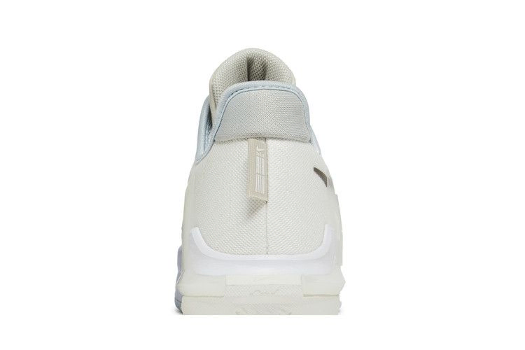 Кроссовки Nike LeBron Witness 6 'Summit White Metallic Pewter'