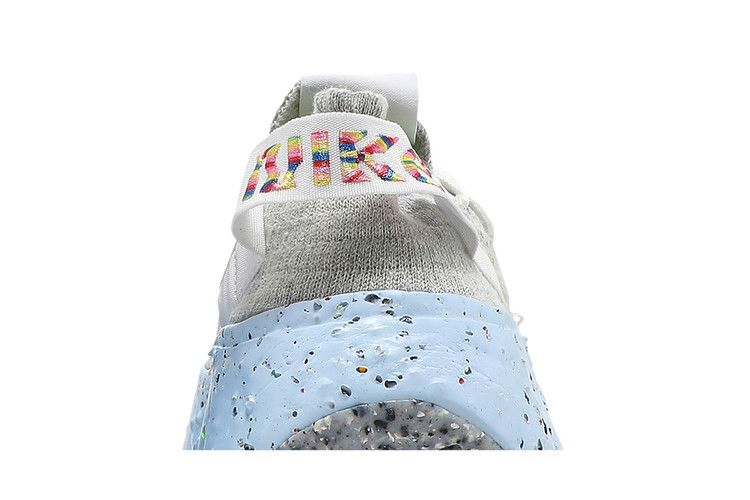 Кроссовки Nike Wmns Space Hippie 04 'Photon Dust'