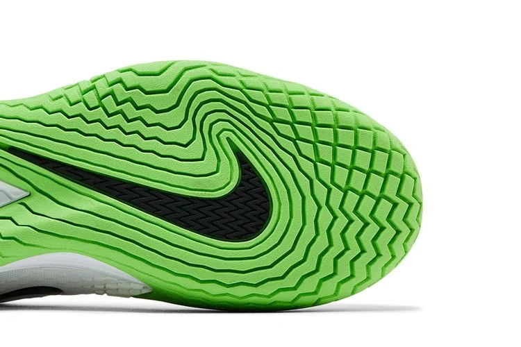 Krossovki-NikeCourt-Zoom-Vapor-Cage-4-Rafa-White-Action-Green-4