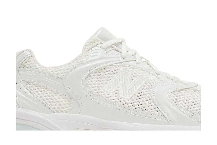 Krossovki-New-Balance-530-Triple-White-1
