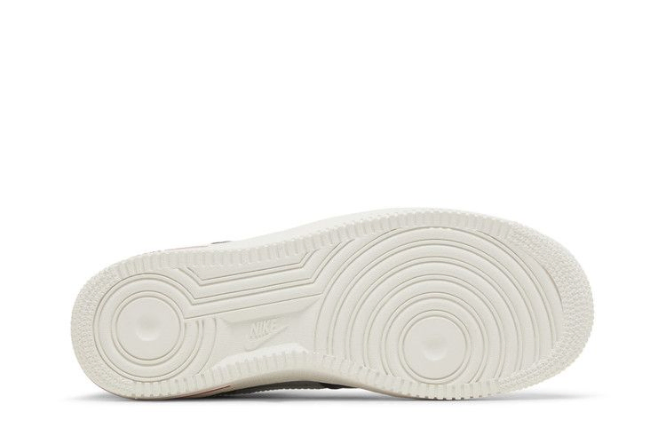 wmns-air-force-1-low-be-true-to-her-school-georgetown-fj1408-400_03