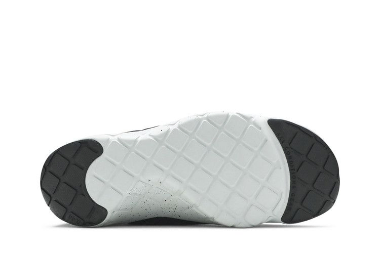 acg-moc-3-0-black-ci9367-001_03