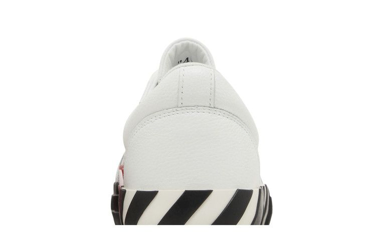 off-white-vulc-sneaker-white-black-2023-omia085c99lea003-0110_06