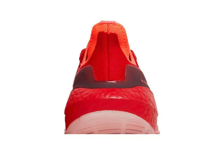Krossovki-adidas-UltraBoost-22-Vivid-Red-6