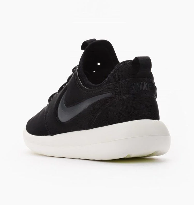 Krossovki-Nike-Roshe-Two-Black-3