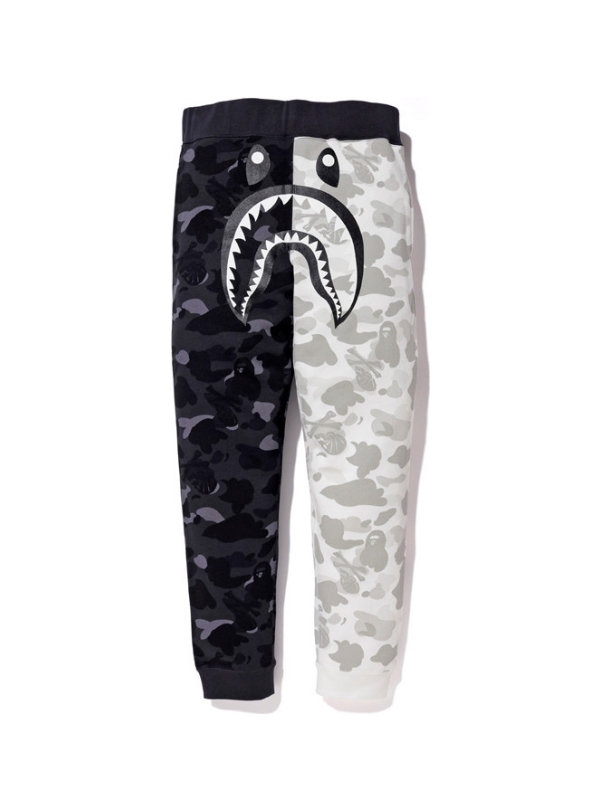 Спортивные штаны BAPE x Neighborhood Split Camo Shark Sweatpants Black/White