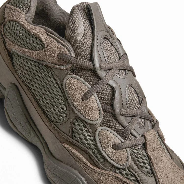 Krossovki-adidas-Yeezy-500-Brown-Clay-8