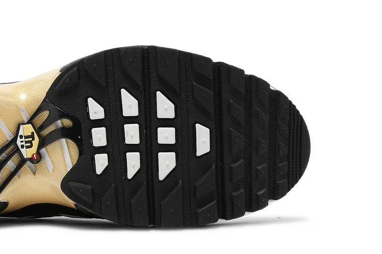 Кроссовки Nike Air Max Plus GS 'White Metallic Gold'