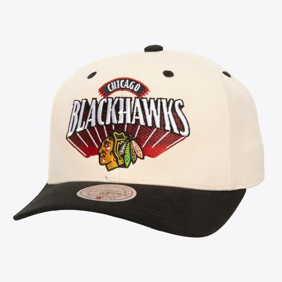 Бейсболка Mitchell & Ness Cream Chicago Blackhawks Horizon Pro Crown Snapback Hat
